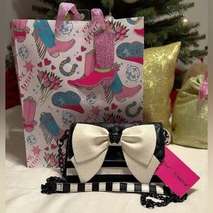 Betsey Johnson Bull Dog Bow Wallet on a Chain with Gift Bag